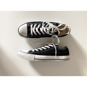 Converse Chuck Taylor All Star Low Top ⭐️